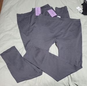 NEW Set of 2 Seamless Full Leggings